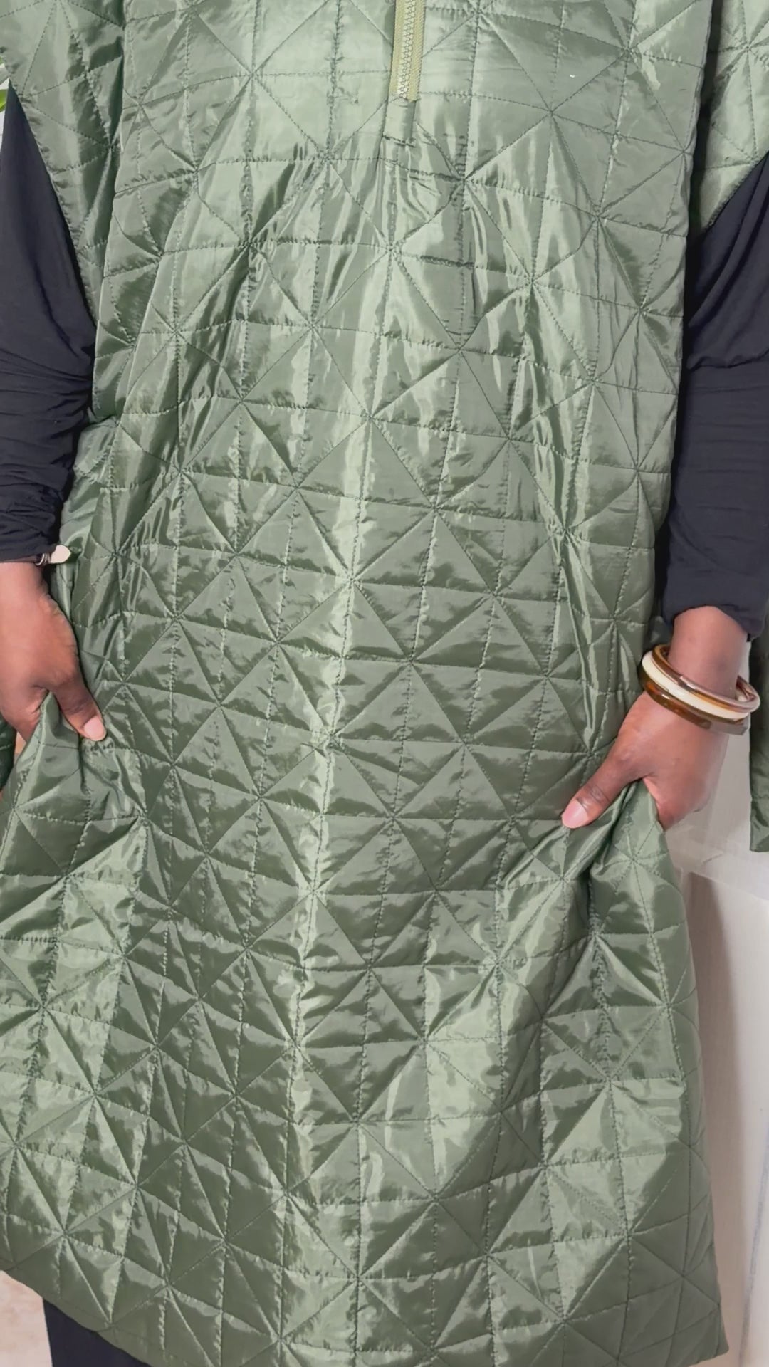 Manteau cape vert kaki